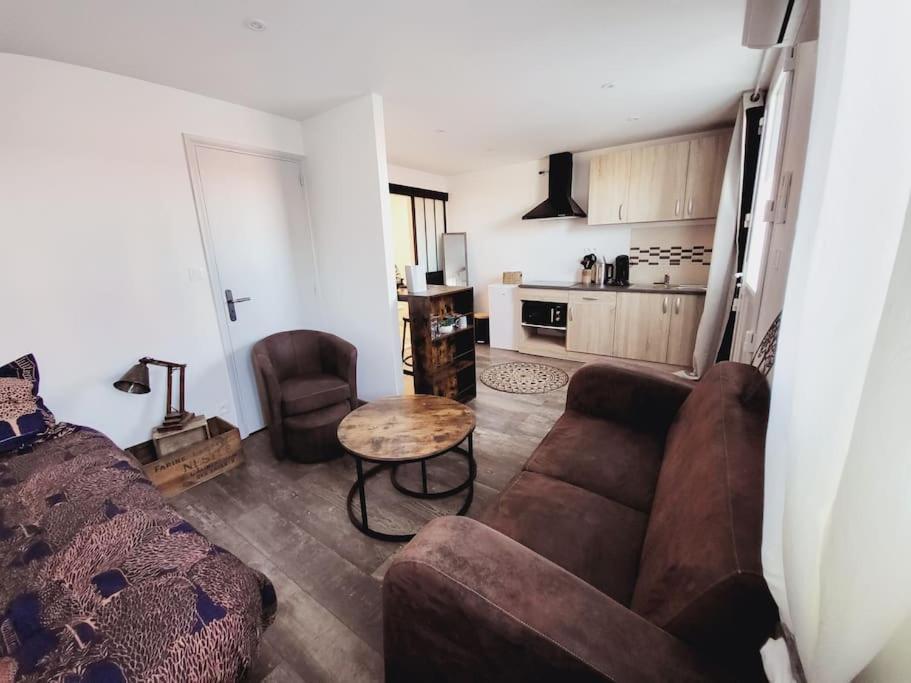Studio Tout Confort Blaye-Les-Mines Kültér fotó